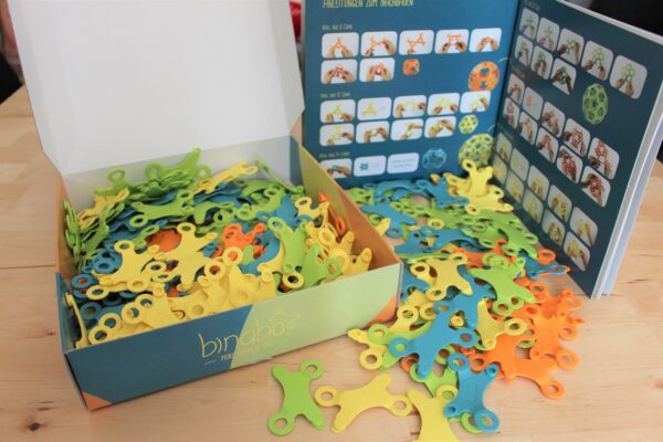 Binabo - wie Lego, nur anders. Schenken Sie kein Spielzeug. Schenken Sie Kreativität in 240 Teilen!
