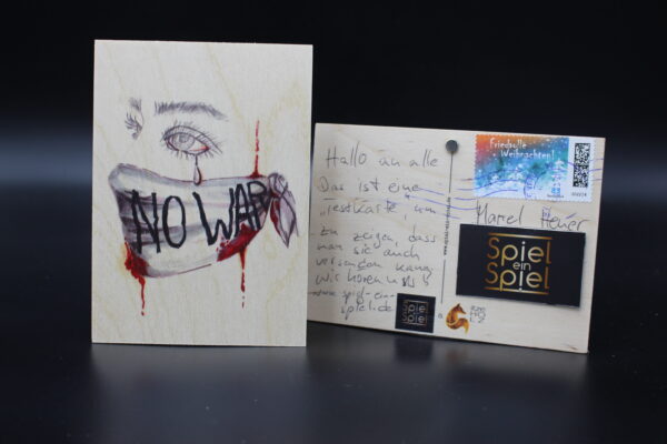Holzkarte "Die Kinder von Butscha" - No War – Bild 3
