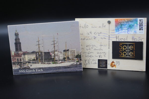 Holzkarte "SSS Gorch Fock" - vor dem Michel in Hamburg – Bild 3