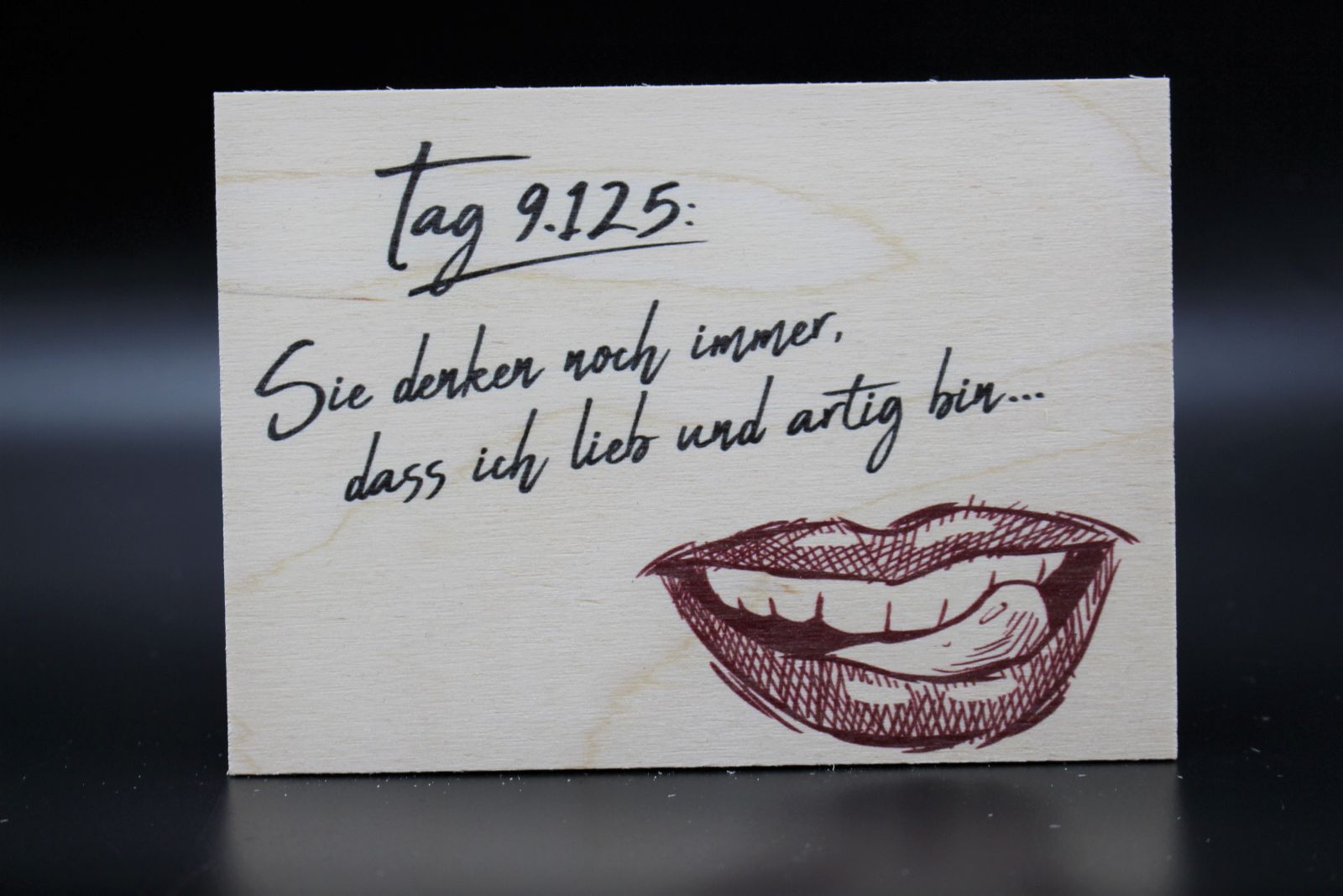 Holzkarte "Tag 9.125" mit Schönheitsfehler