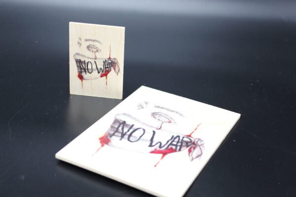 Holzmagnet "Die Kinder von Butscha" - No War – Bild 3