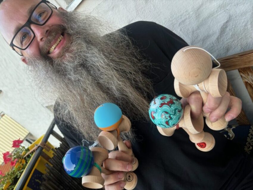 Ab sofort bekommt Ihr bei uns Kendama – DAS japanische Geschicklichkeitsspiel!!