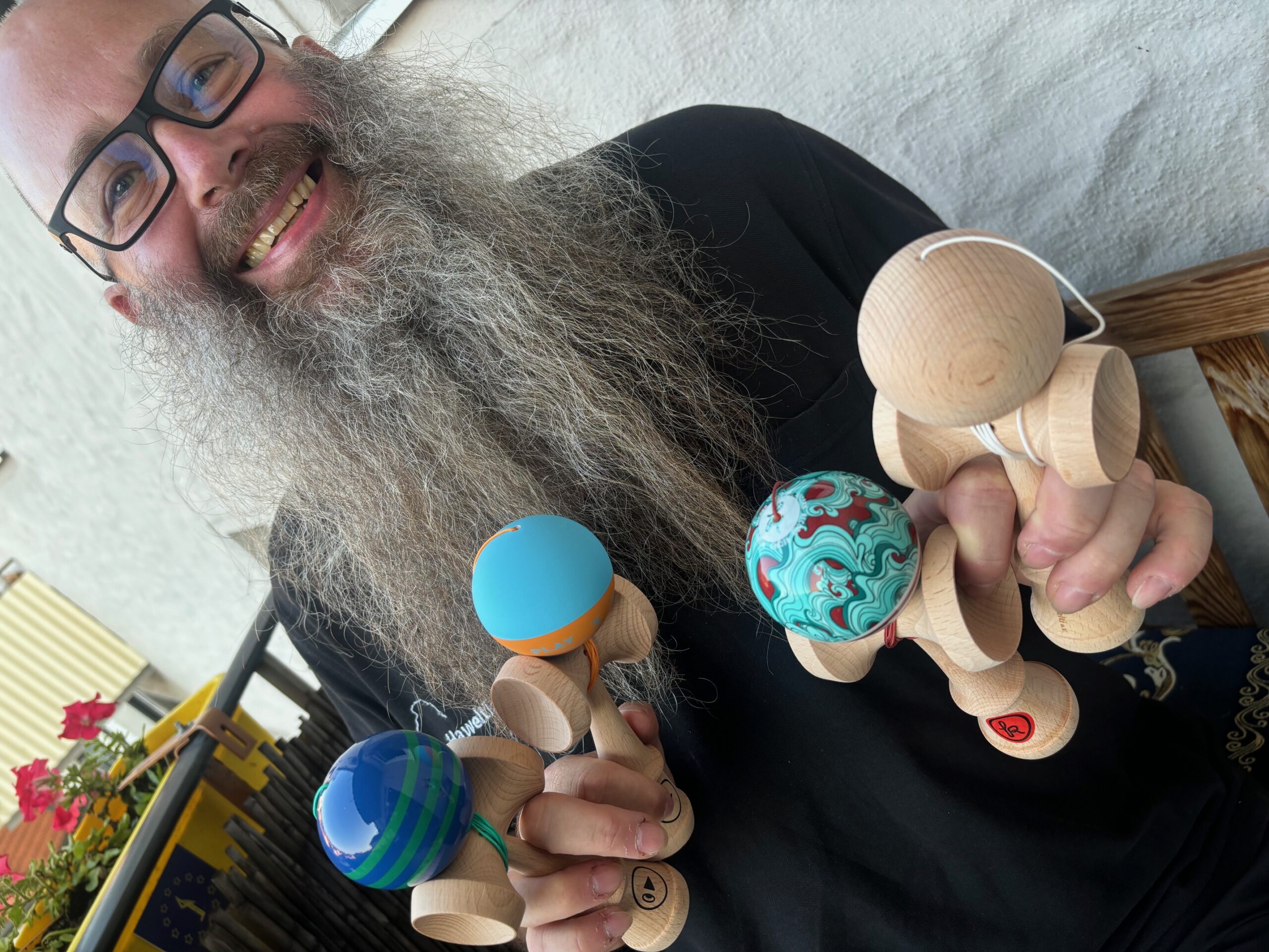 Ab sofort bekommt Ihr bei uns Kendama – DAS japanische Geschicklichkeitsspiel!!