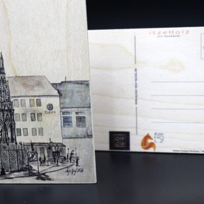 Holzkarte "Nürnberg" - Schöner Brunnen mit Schönheitsfehlern