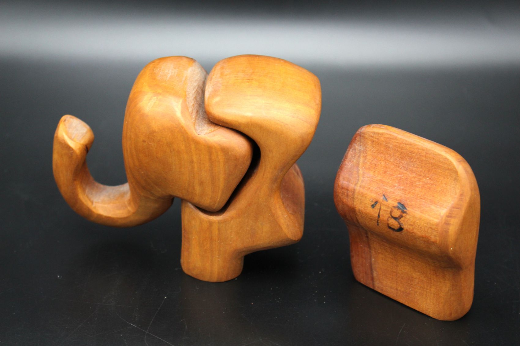 Elefant aus Holz – Bild 2